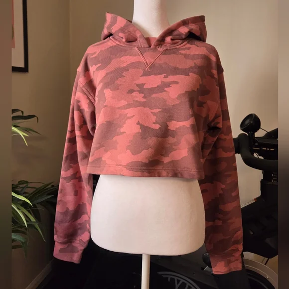LULULEMON All Yours Cropped Hoodie Sweatshirt Camo Brier Rose Pink 6 S/M - Picture 1 of 9